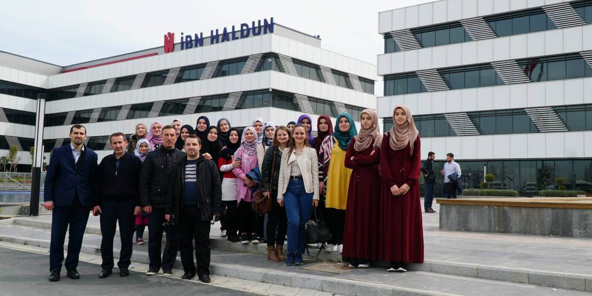 تخصصات جامعة ابن خلدون في إسطنبول